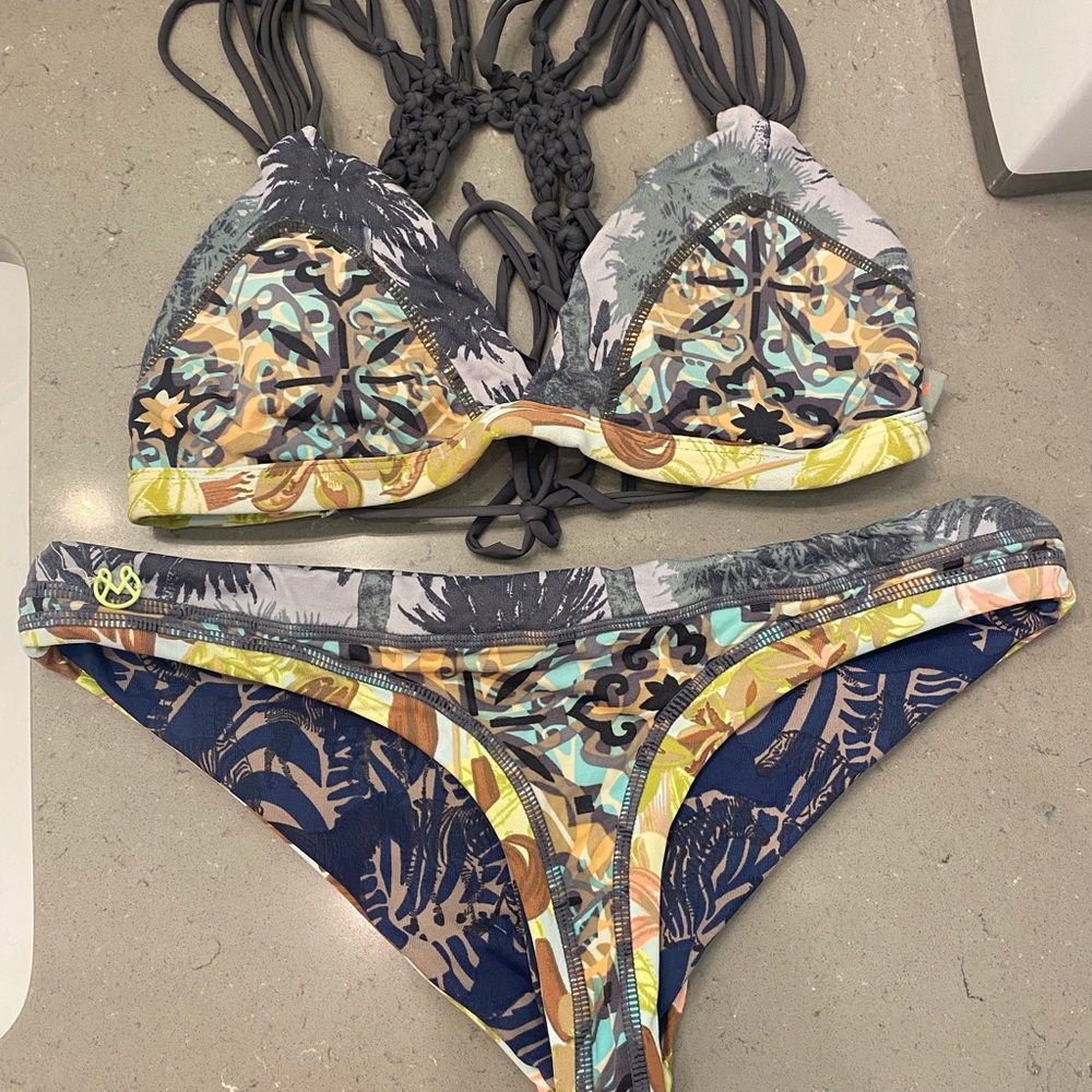 Maaji swim bottoms A